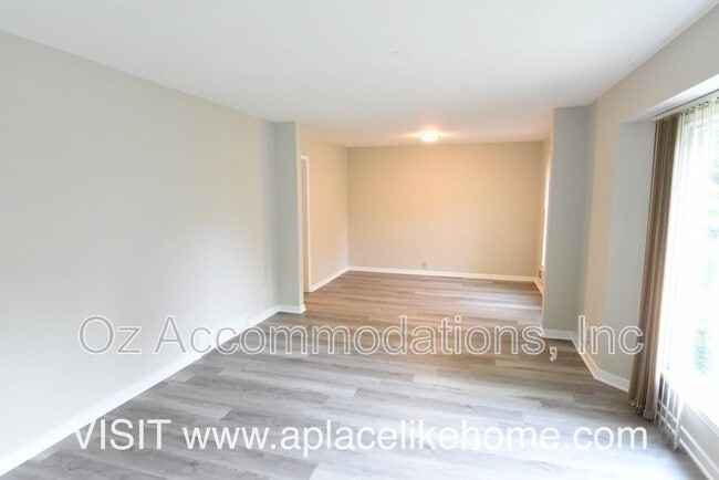 Building Photo - 12119 W 99th Terrace