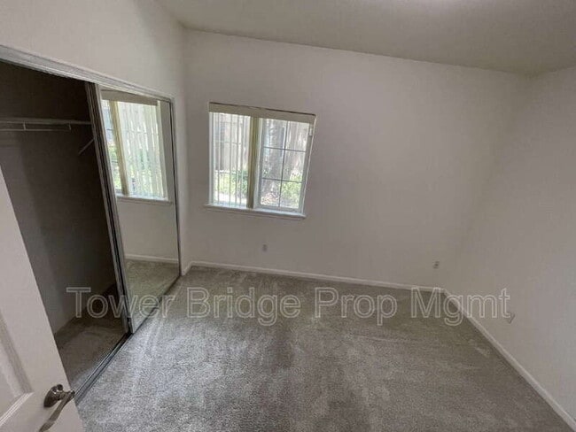 Building Photo - 4200 E Commerce Way