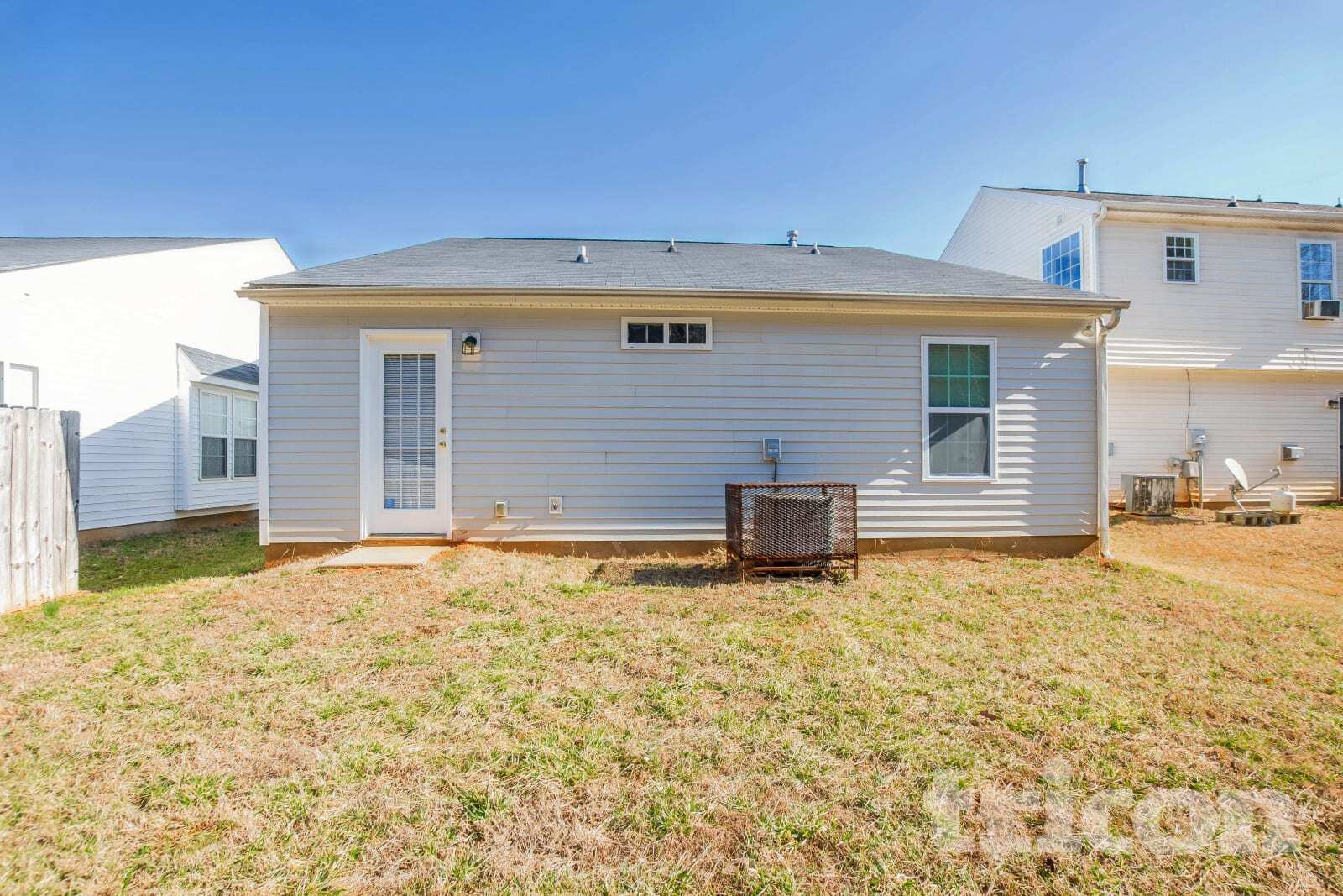 Building Photo - 10437 Hugue Way