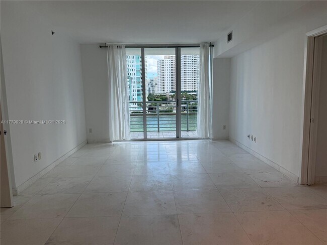 Building Photo - 325 S Biscayne Blvd