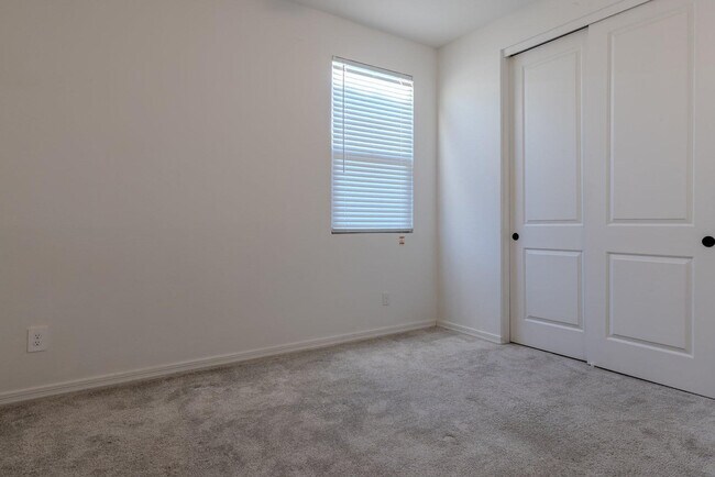 Building Photo - 11248 E Unger Ave