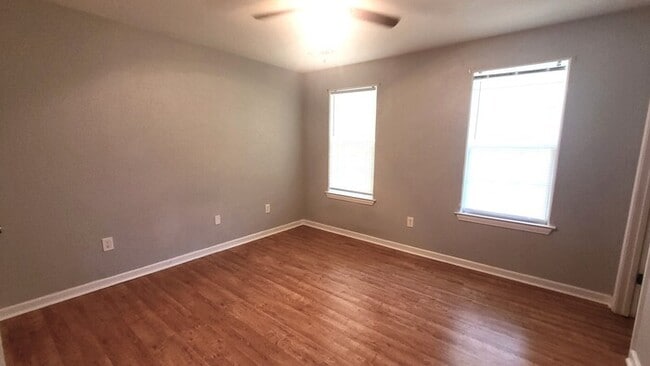 Building Photo - Available Now: Three Bedroom House in Tayl...