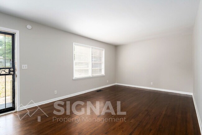 Building Photo - 2245 3rd St NE