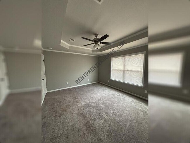 Building Photo - 50 Buena Vis Dr