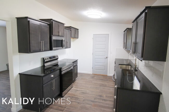 Building Photo - 1891 Lytal Ln