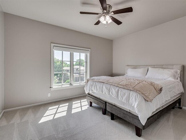 Building Photo - 18601 Wolf Creek Dr