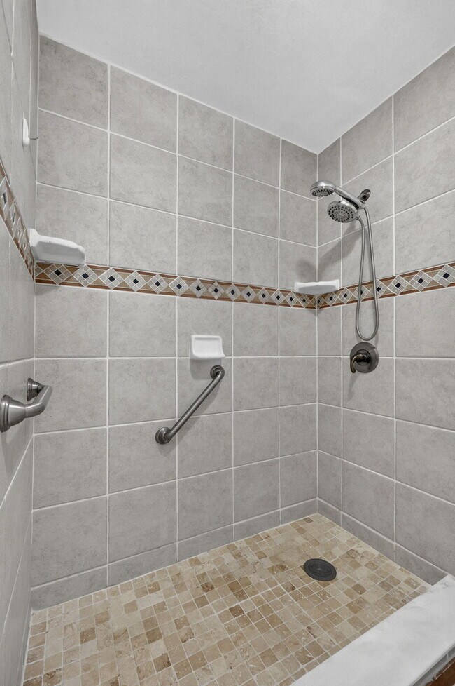 Building Photo - 184 Mastic Tree Ct