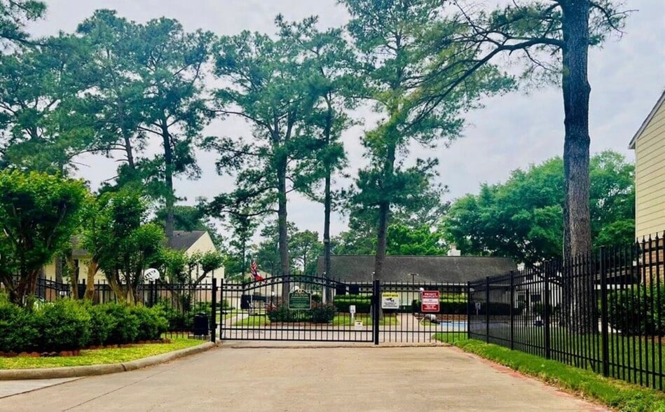 Building Photo - 14515 Wunderlich Dr