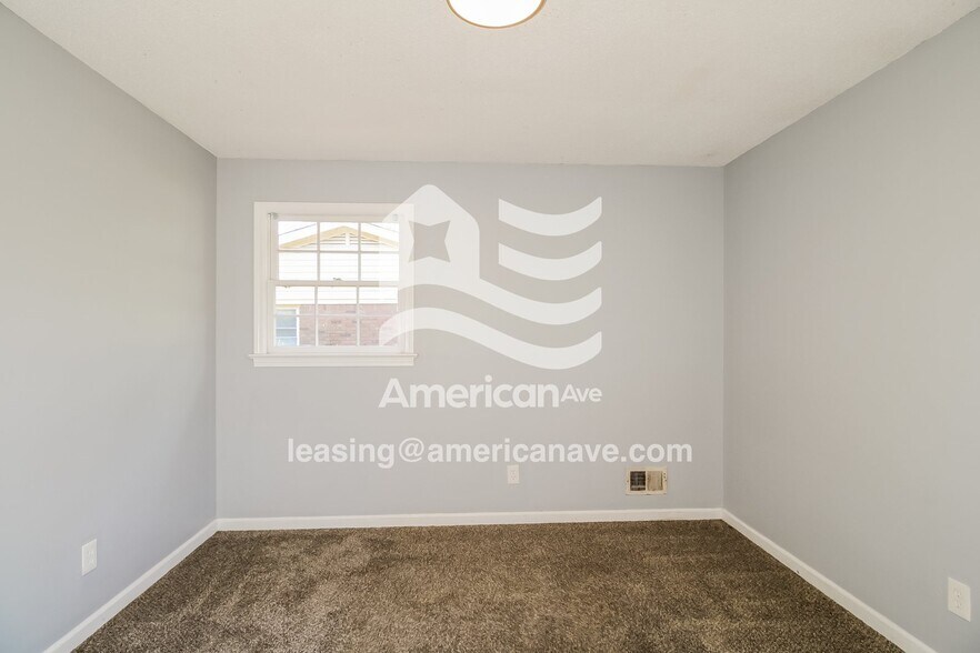 Building Photo - 125 Elberta Dr