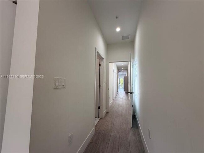 Building Photo - 1786 SW 9th St