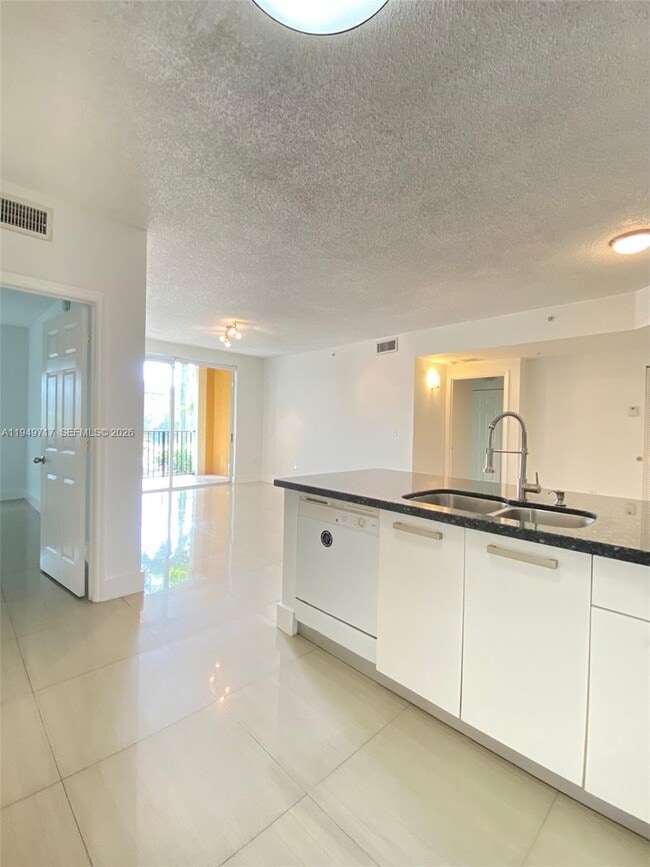 Building Photo - 2440 E Preserve Way