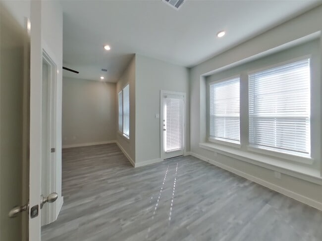 Building Photo - 22741 Terrazzo Dr