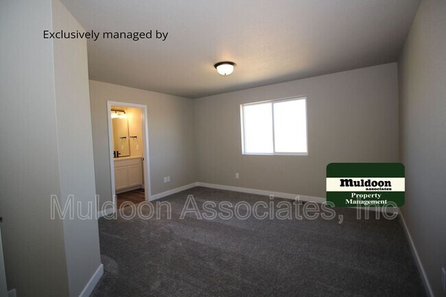 Building Photo - 10466 Luneth Dr