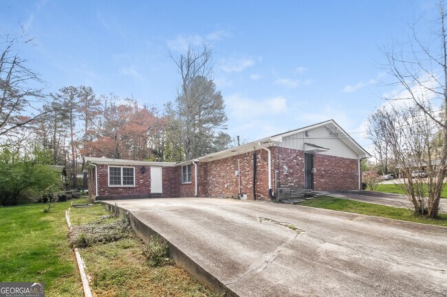 Building Photo - 2774 Whisper Ct