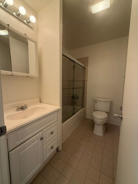 Building Photo - 39905 Estates Rd