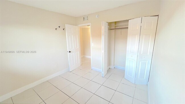 Building Photo - 5461 W 24th Ave