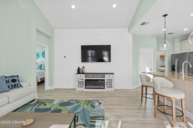 Building Photo - 569 Daiquiri Pl