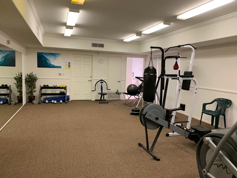 gym room - 937 12th St