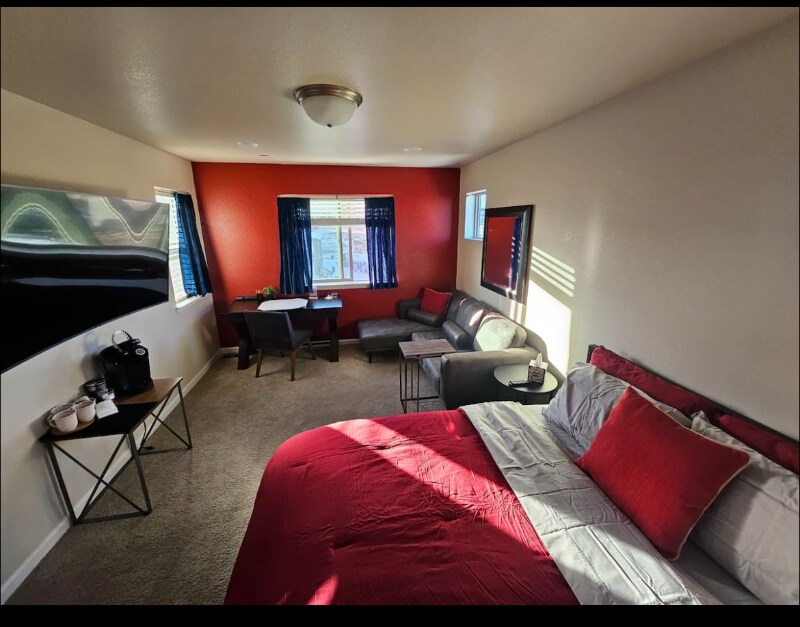 Building Photo - 210 Marshall Mews St