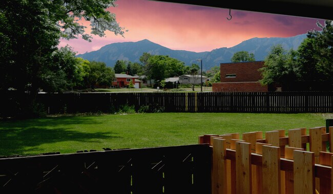 Primary Photo - 4150 Monroe Dr