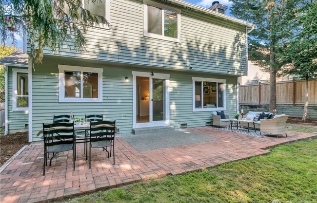 Building Photo - Spacious 3-Bedroom Home Near Redondo Beach Park!