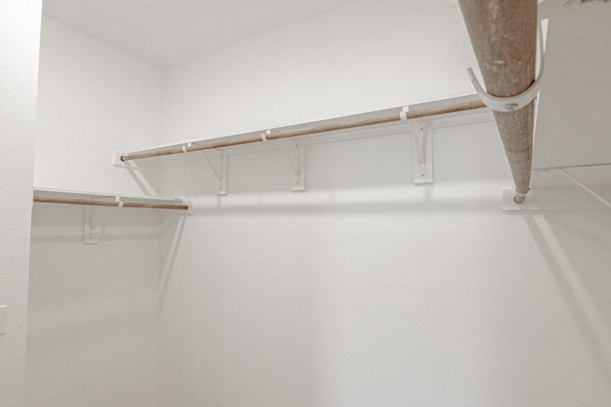 Building Photo - 2020 Saddle Wy