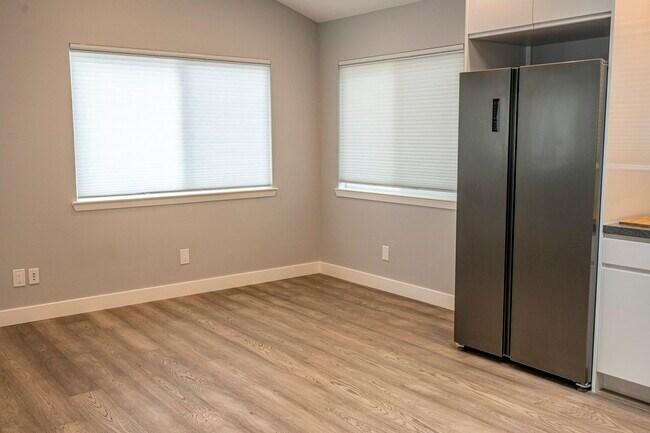 Building Photo - 15817 Izorah Way