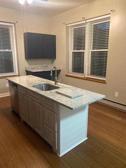 Building Photo - 684 Wolf Ave