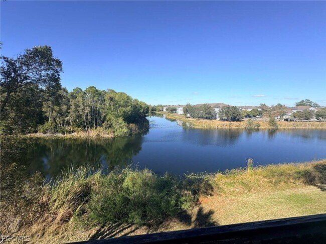 Building Photo - 2845 Winkler Ave