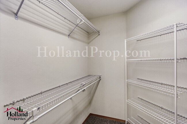 Building Photo - Serene 4-Bed Home with Huge Common Room & Deck!