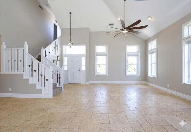 Building Photo - 400 Seaside Ln
