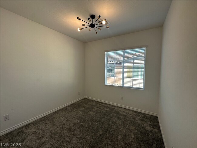 Building Photo - 25 Barbara Ln