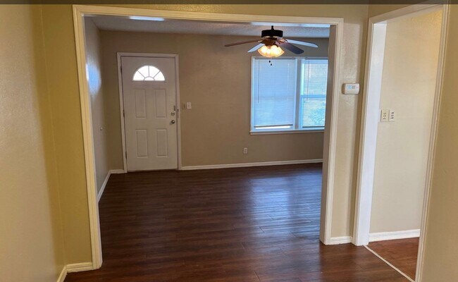 Building Photo - 3 bedroom 1 bath - Midwest City