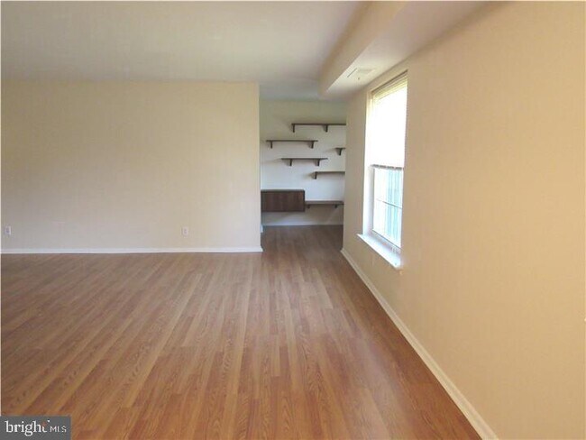 Building Photo - 4000 Gypsy Ln