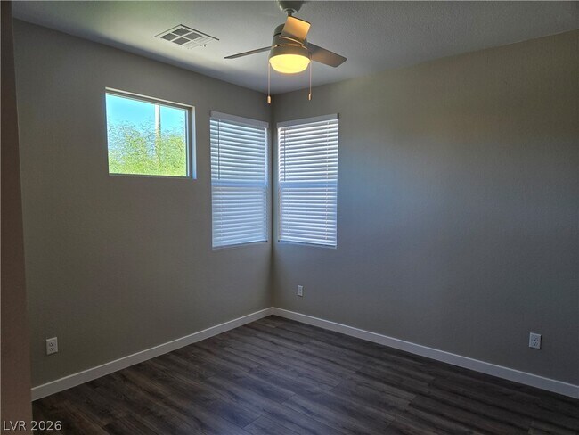 Building Photo - 8242 Skye Territory St