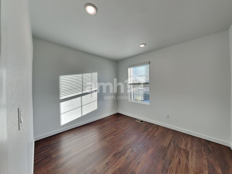 Building Photo - 23624 E 2nd Pl