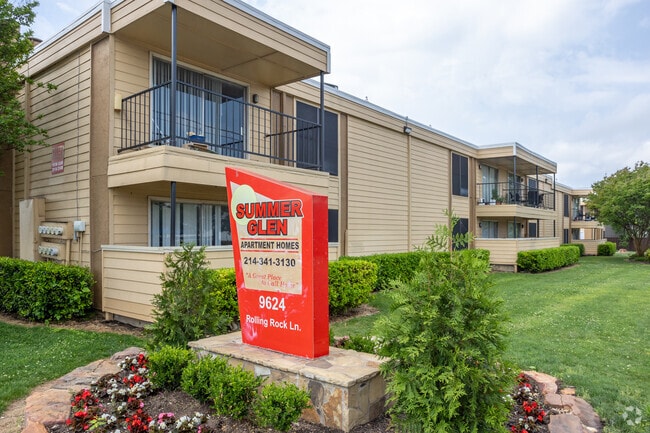 Building Photo - Summer Glen