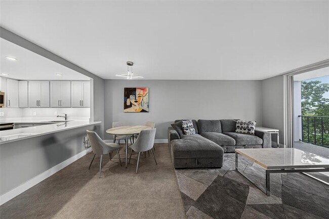 Building Photo - 1800 N Andrews Ave