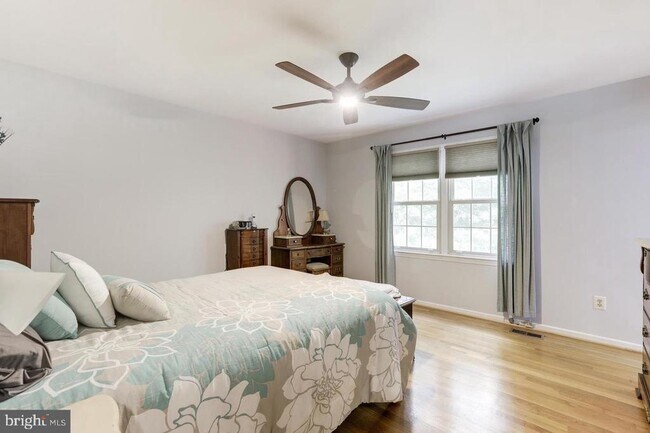 Building Photo - 7893 Godolphin Dr