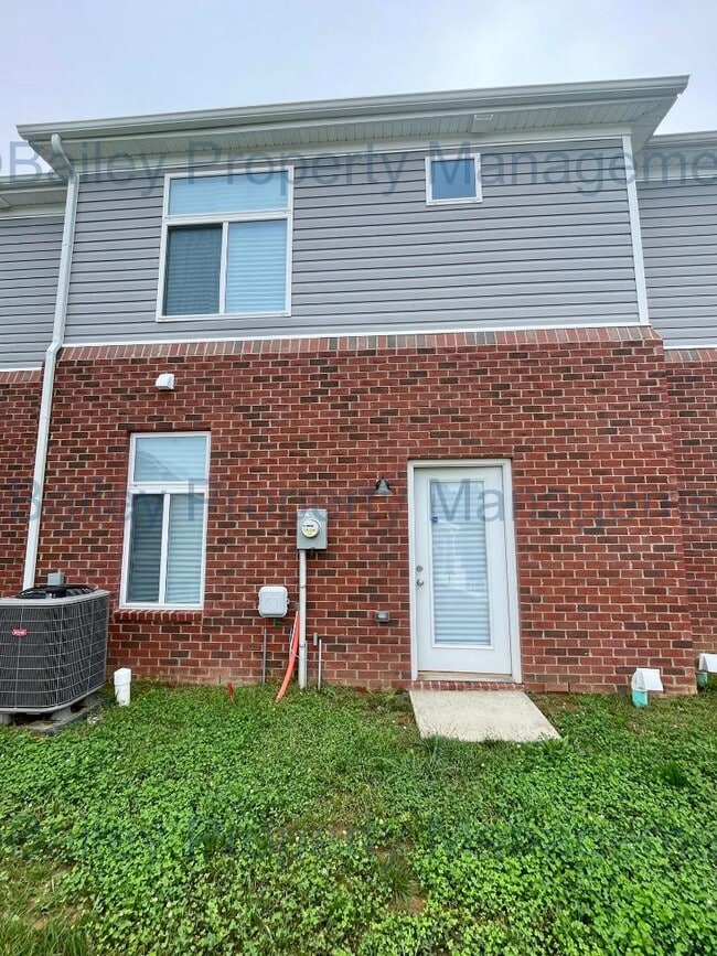 Building Photo - 3814 Jett Ln