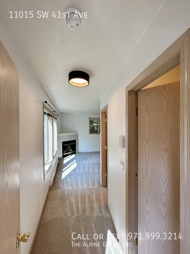 Building Photo - 11015 SW 41st Ave