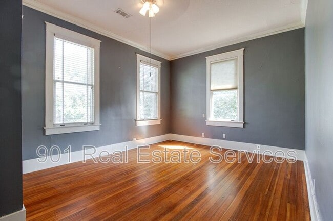 Building Photo - 225 N McNeil St