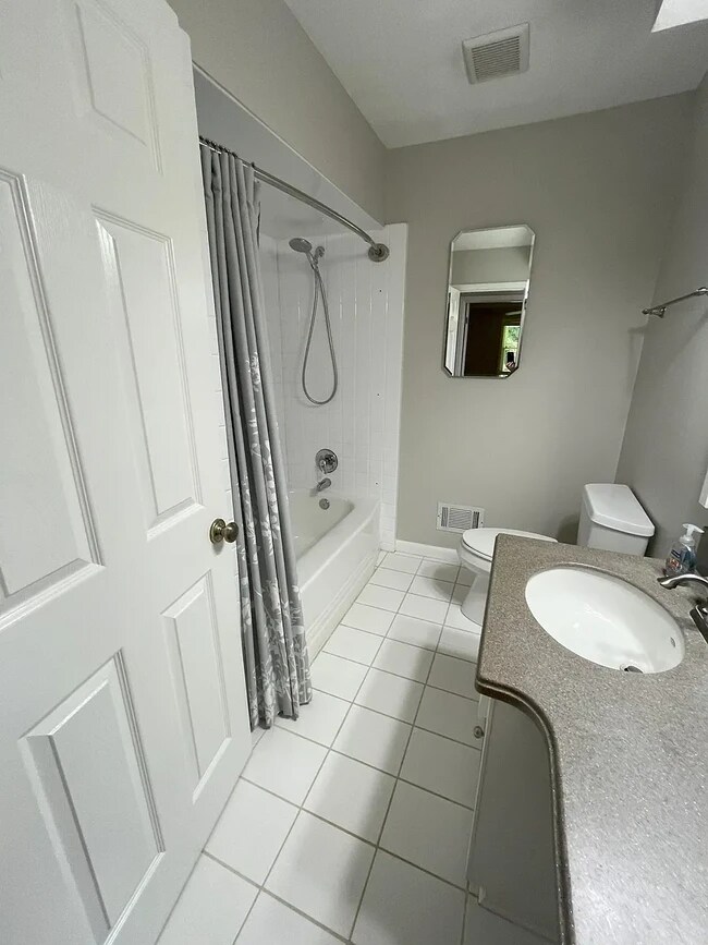 Building Photo - 2706 Eaton Pl