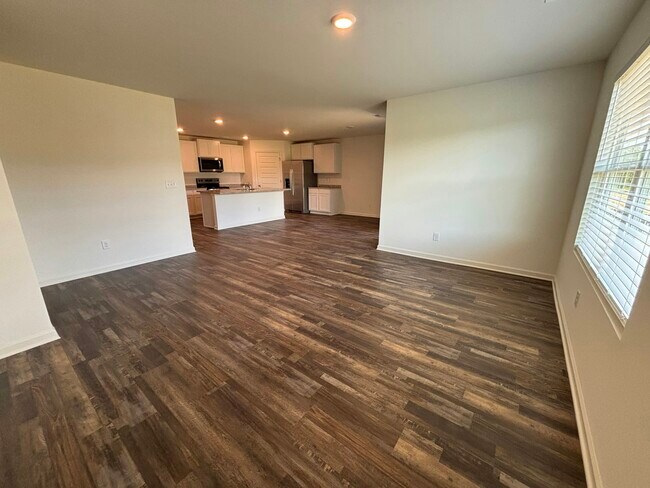 Building Photo - 505 Saddlewood Cv