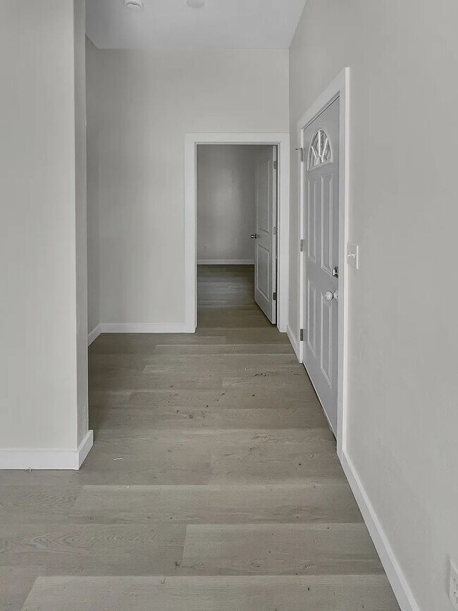 Building Photo - Stunning BRAND NEW 3 Bed, 2 Bath Home for ...