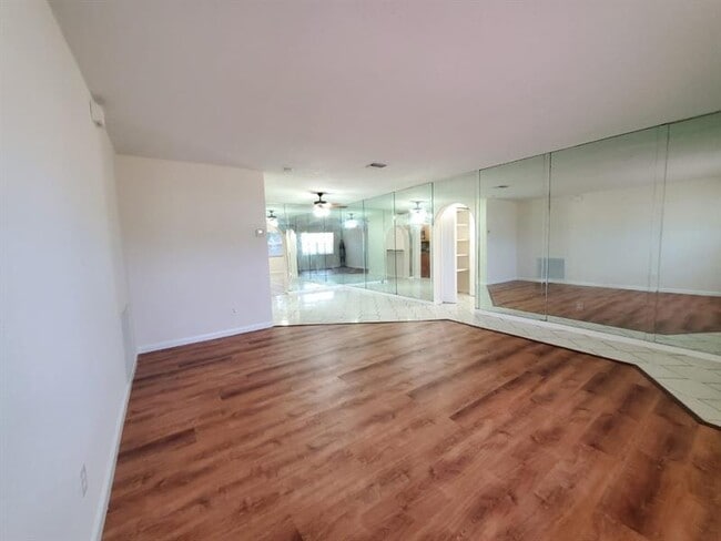 Building Photo - 3377 NW 22nd St