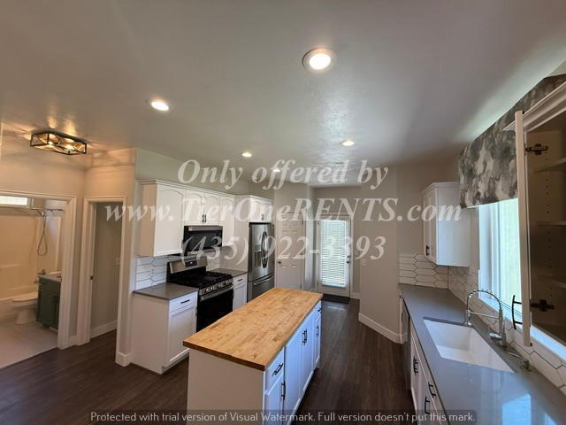 Building Photo - NO DEPOSIT option available for qualified renters!