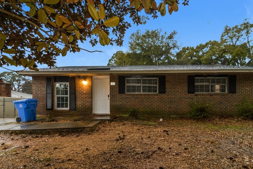 Building Photo - 141 Cosby Ct