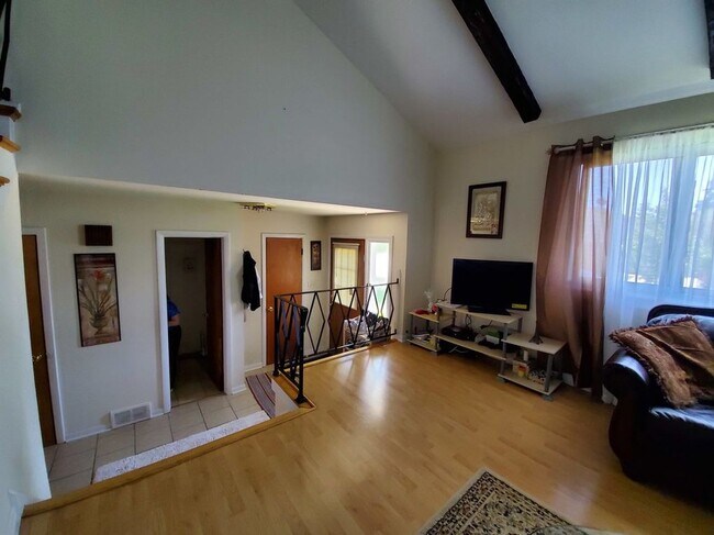 Building Photo - 8052 W Lyons St