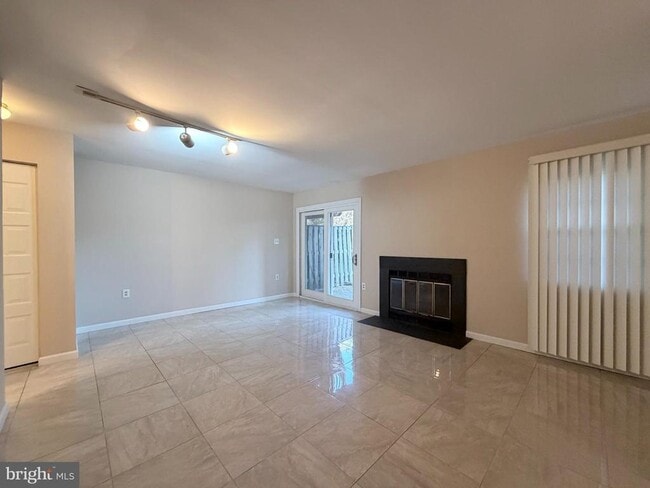 Building Photo - 203 Autumn Flower Ln